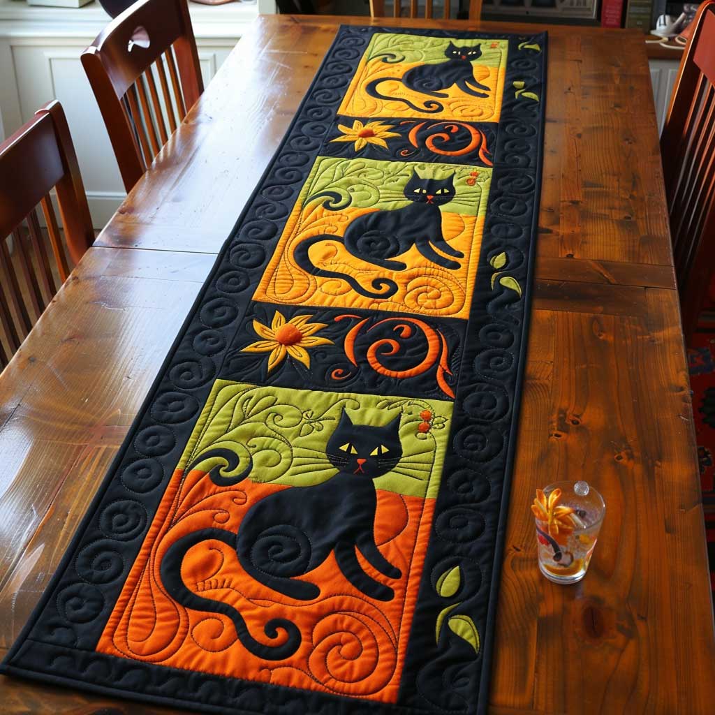 Cat WJ2707048CL Quilted Table Runner