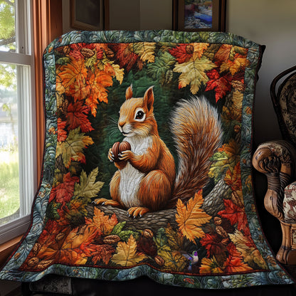 Autumn Leaves Squirret WY0911026CL Quilt