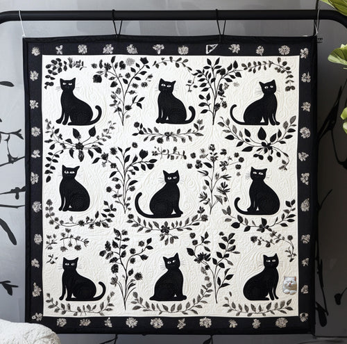 Cat WU2310017CL Quilt