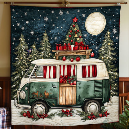 Christmas Holiday Camping Van WY2210025CL Quilt