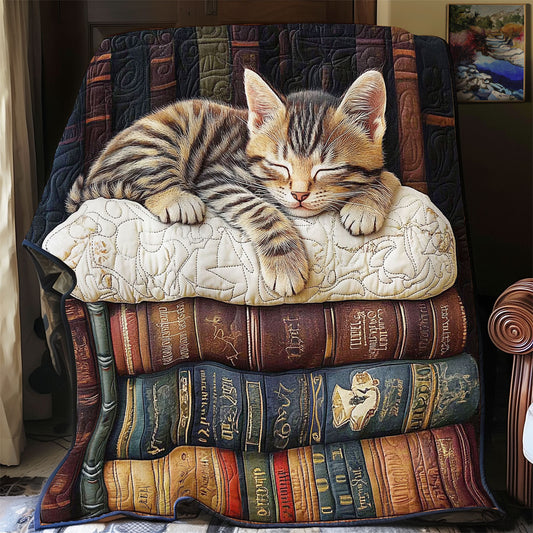 Sleeping Book Cat WY2511027CL Quilt