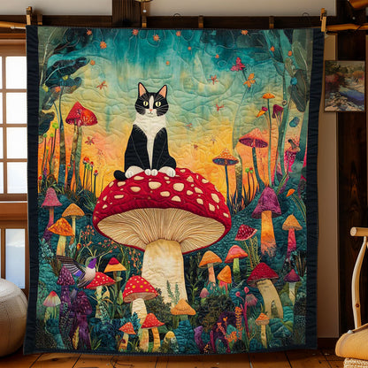 Tuxedo Cat Dream WN2011128CL Quilt