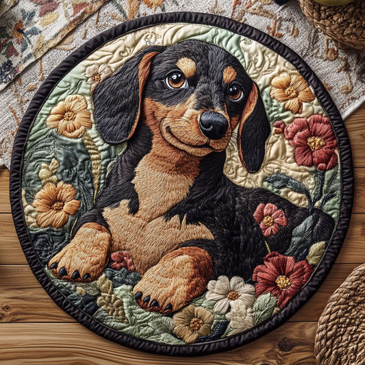 Charming Dachshund CP2004165CL Quilted Round Mat