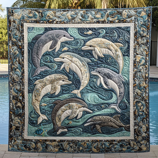 Dolphin Swimming WT1010052CL Quilt