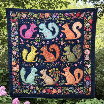 Colorful Squirrels XR2009015CL Quilt
