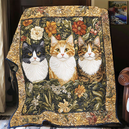 Pretty Cat In Garden WY2001013CL Quilt