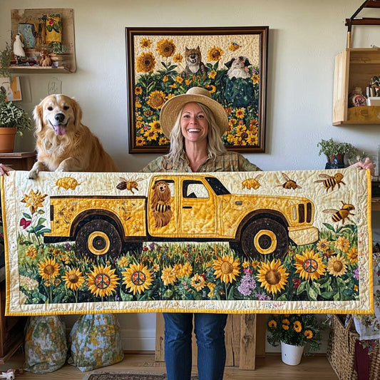 Golden Retriever Golden Field WN0110057CL Quilted Table Runner