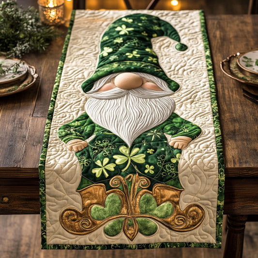 Clover Gnome WY2802015CL Quilted Table Runner