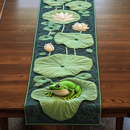 Frog's Tranquil Spot CP2904019CL Quilted Table Runner