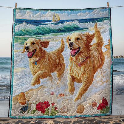 Golden Retriever Playing Beach WY0712014CL Quilt