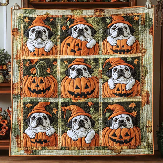 Bulldog Spooky Treat WN2609086CL Quilt