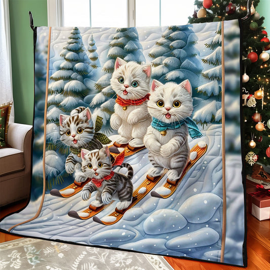 Skiing Kitten WO2208002CL Quilt