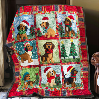 Doxie Dogs With Christmas WO2308019CL Quilt