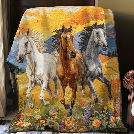 Horse Running On the Grassland WO1608043CL Quilt