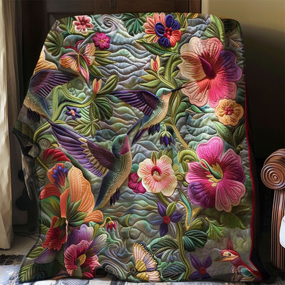 Hummingbird With Florals WO2208049CL Quilt