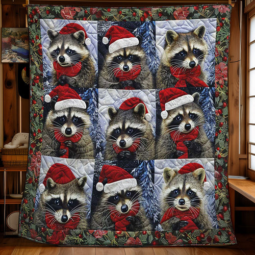 Christmas Raccoon Snuggles WN1508079CL Quilt