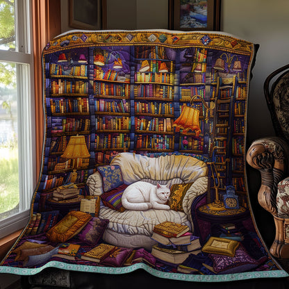 Bookcase And White Cat XR3008008CL Quilt