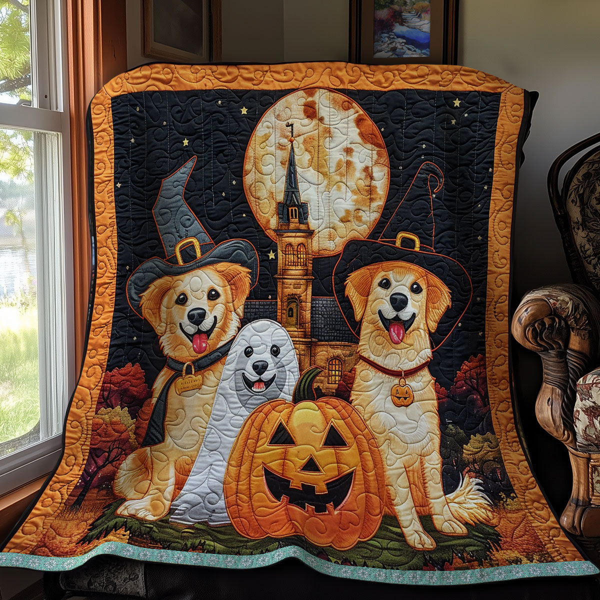 Moonlit Golden XR3008022CL Quilt