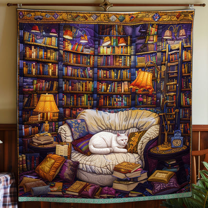 Bookcase And White Cat XR3008008CL Quilt