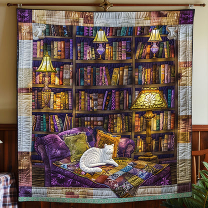 Cat Loves Books XR3008005CL Quilt