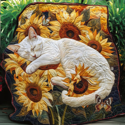 Cat Sleeping Peacefully WO1008019CL Quilt