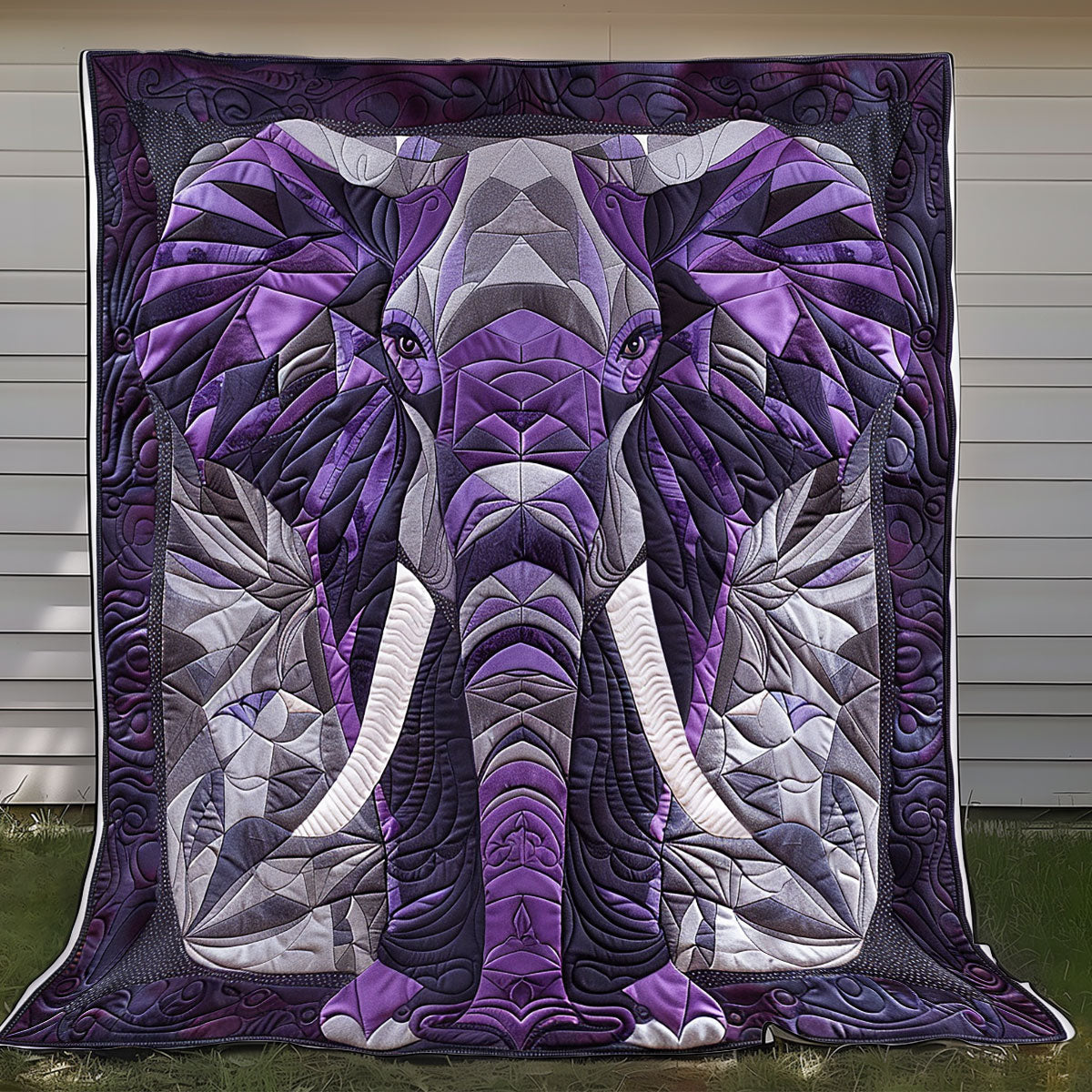 Majestic Purple Elephant XR1008040CL Quilt