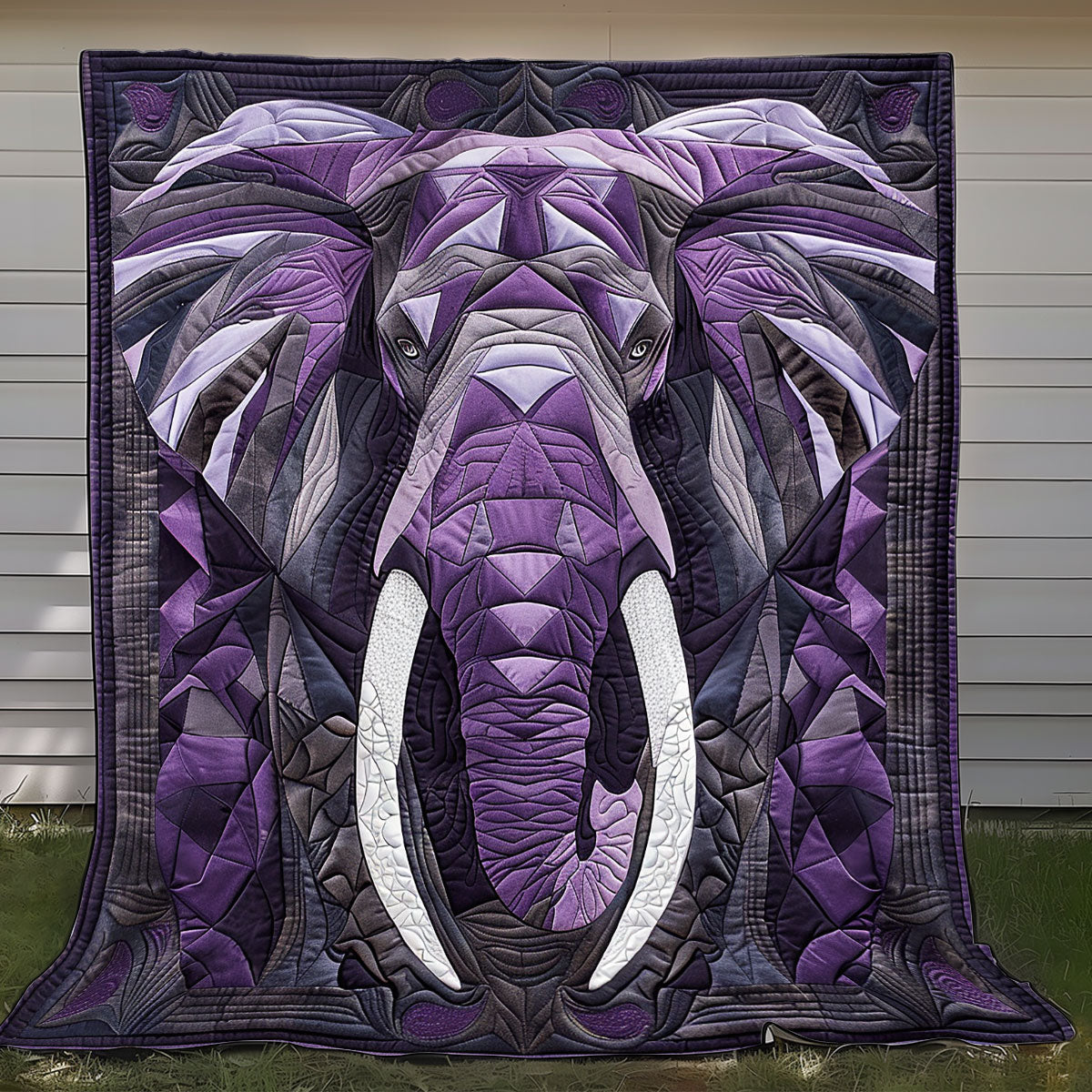 Powerful Elephant XR1008044CL Quilt