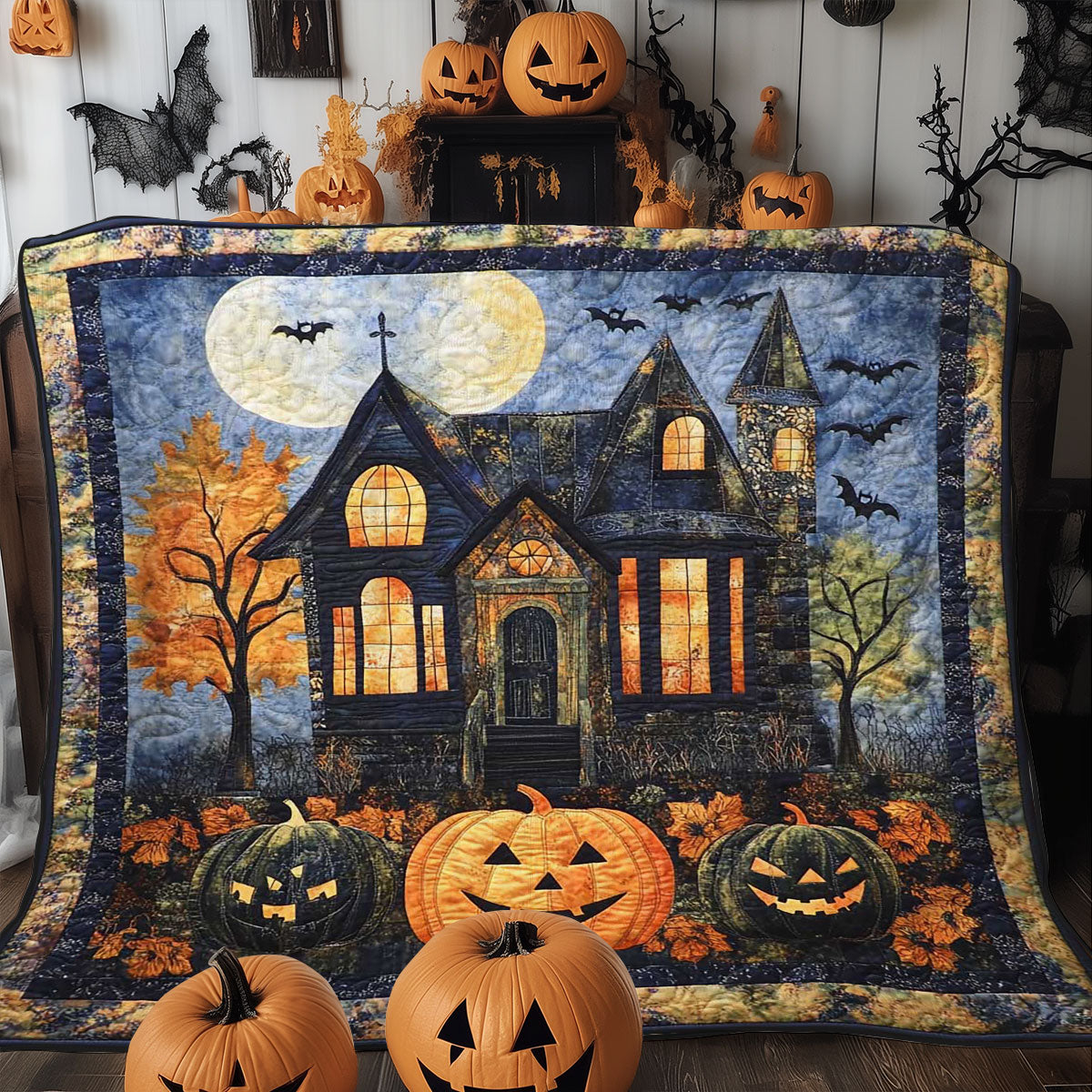 Ghostly House WN0308010CL Quilt