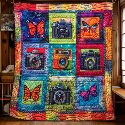 Camera’s Lively Butterfly Scenes WN2608084CL Quilt