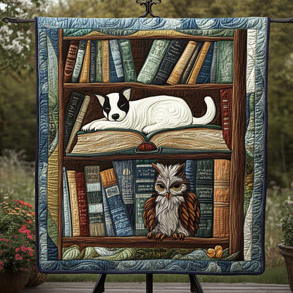 Dog Cuddle With Books WN2809084CL Quilt