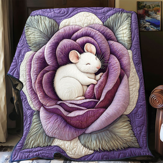 Mouse Sleeping Red Cabbage WY2512018CL Quilt