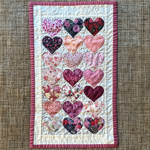 Hearts WY1901028CL Quilted Table Runner