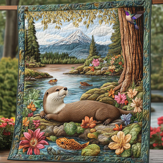 Otter Swimming WX2210009CL Quilt