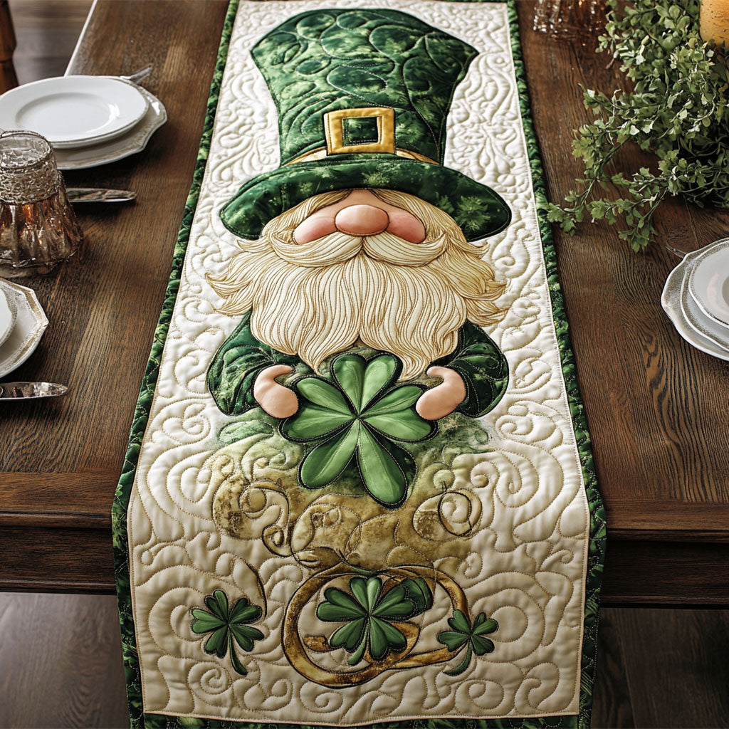 Patrick Clover Gnome WY2802016CL Quilted Table Runner