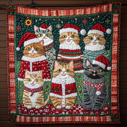 Christmas Playful Cats WU1612005CL Quilt