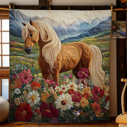 Horse In Highland WY0312044CL Quilt