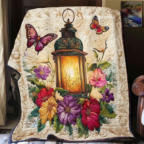 Lantern In Garden WY0202032CL Quilt