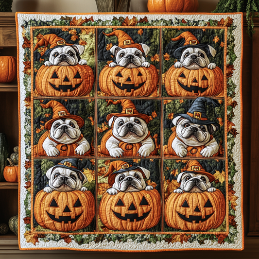 Bulldog Creepy Cuddle WN2609088CL Quilt